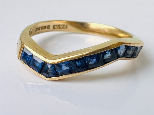 Vintage 18ct Gold Sapphire Ring