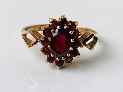 Vintage 9ct Gold Garnet Ring