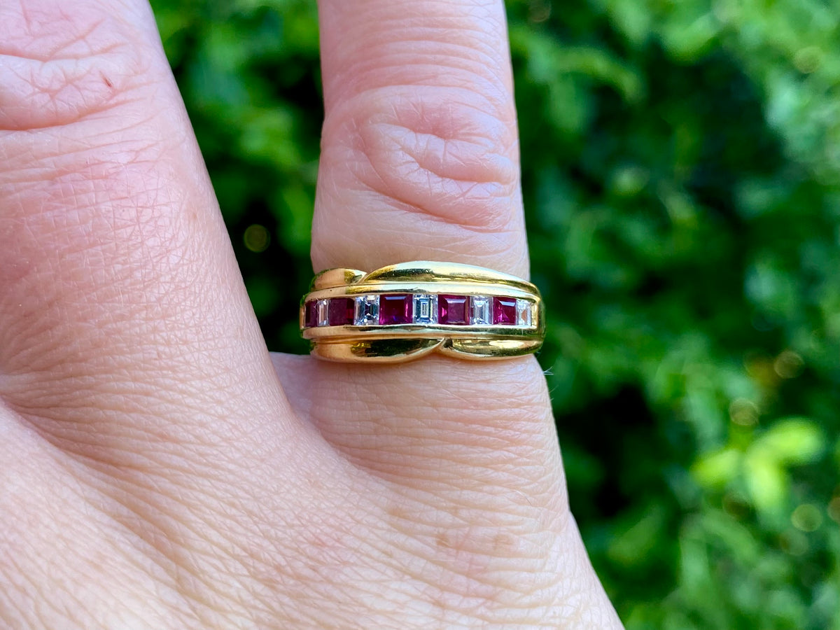 Vintage 18ct Gold Ruby & Diamond Ring