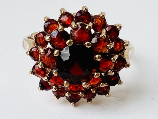 Vintage 9ct Gold Garnet Cluster Ring