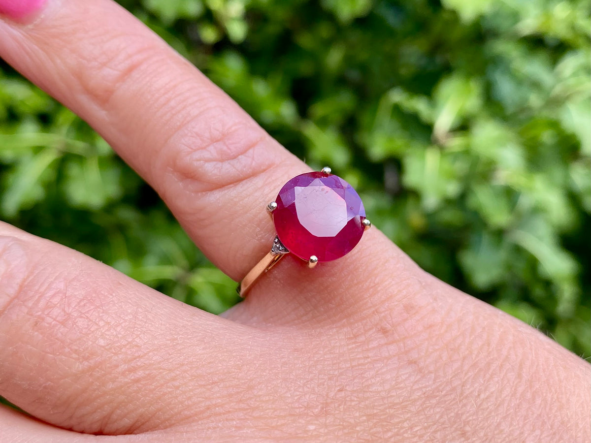 9ct Gold Ruby & Zircon Ring