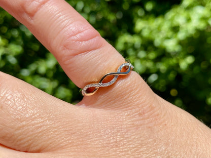 9ct Gold Diamond Ring