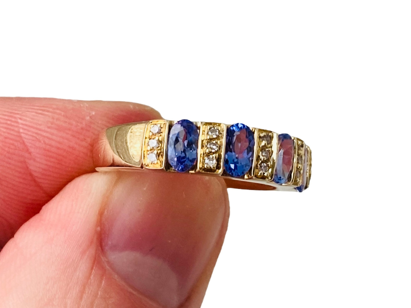 9ct Gold Tanzanite & Diamond Ring