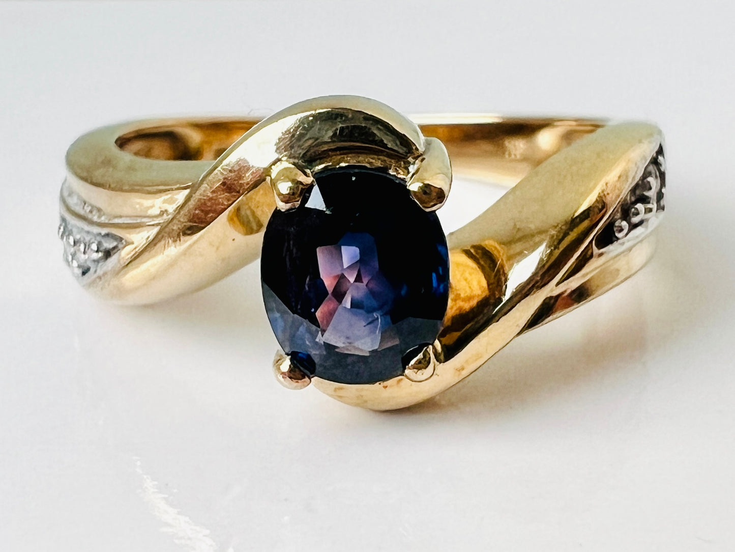 9ct Gold Sapphire & Diamond Ring