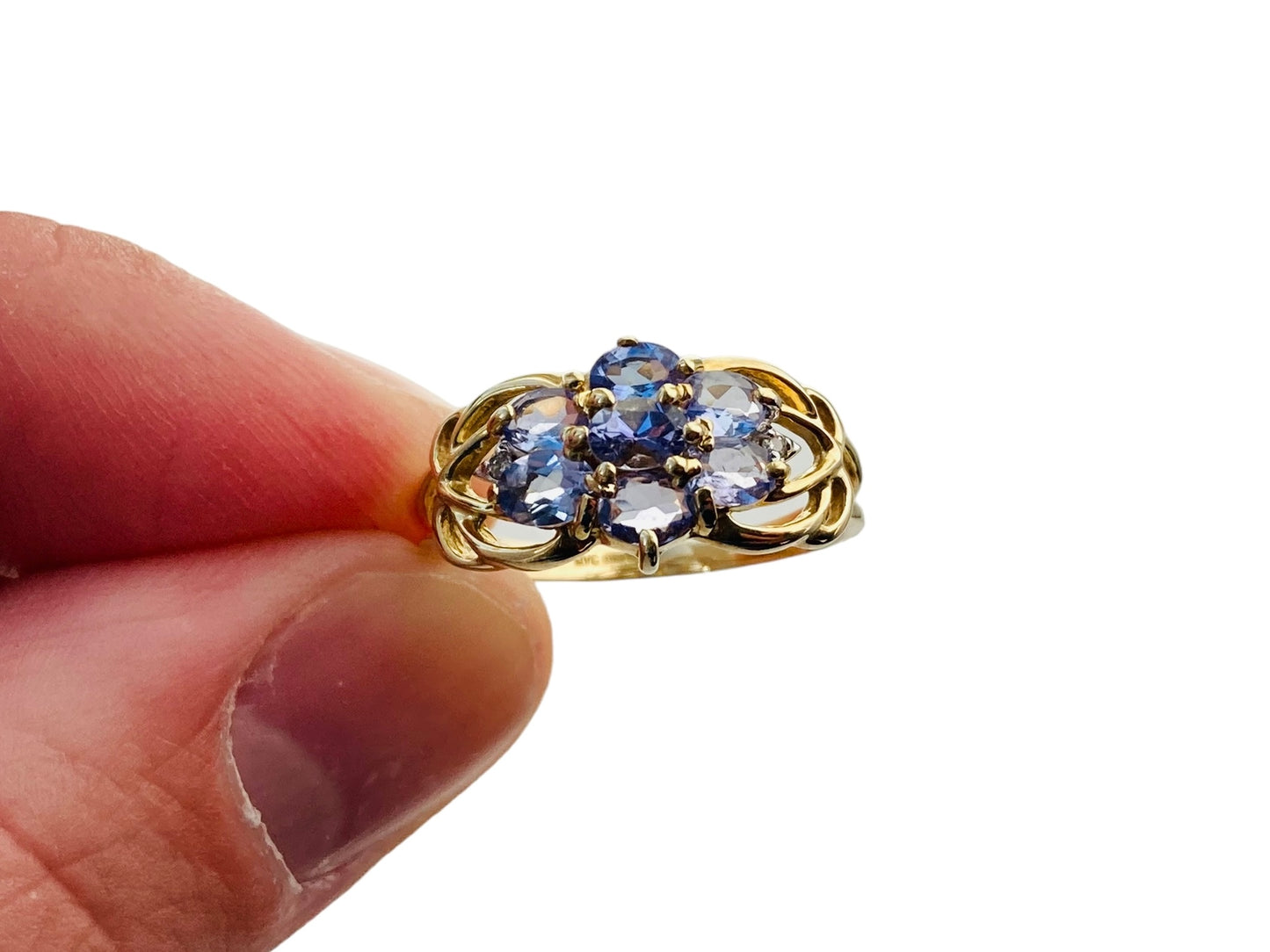 9ct Gold Tanzanite & Diamond Ring