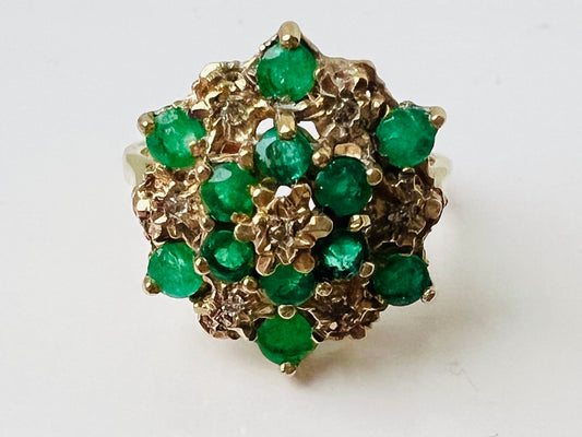 Vintage 9ct Gold Emerald & Diamond Ring