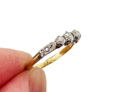 Vintage 18ct Gold Diamond Ring