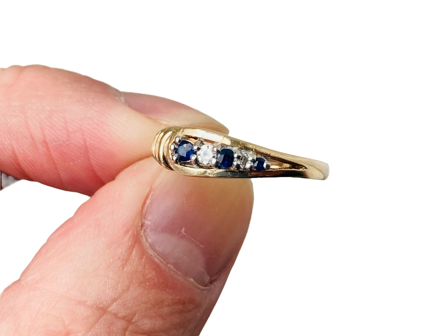 9ct Gold Sapphire & Diamond Ring