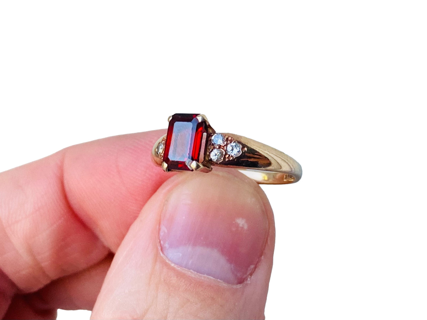 Vintage 9ct Gold Garnet & Diamond Ring