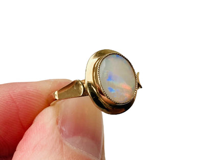 Vintage 9ct Gold Opal Ring