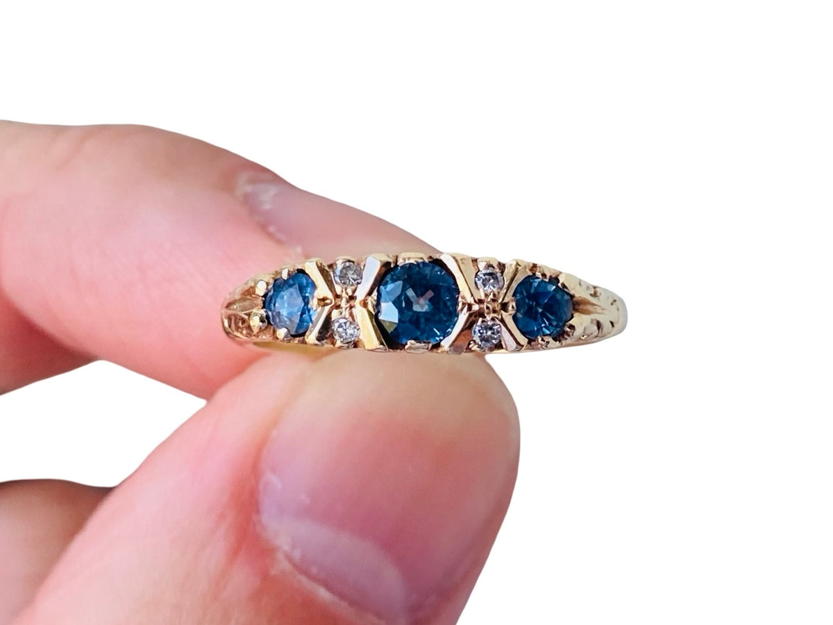 9ct Gold Sapphire & Diamond Ring