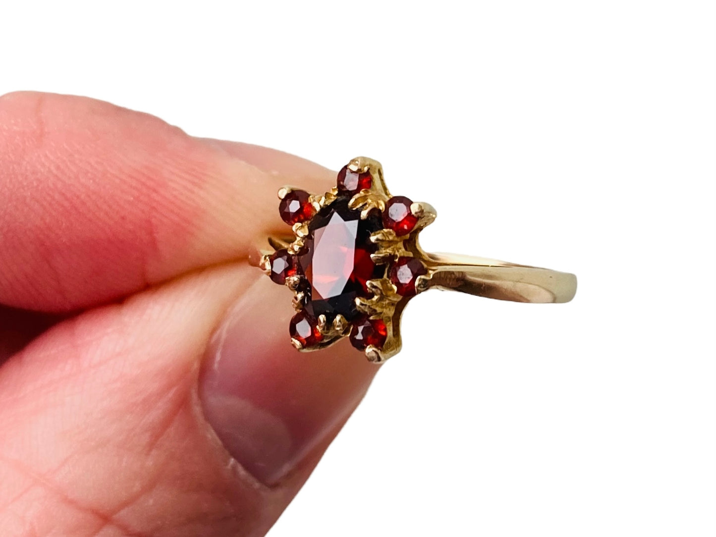 Vintage 9ct Gold Garnet Ring