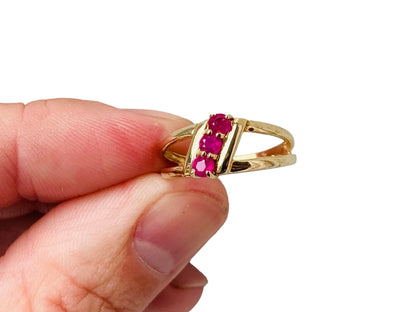 9ct Gold Ruby Ring