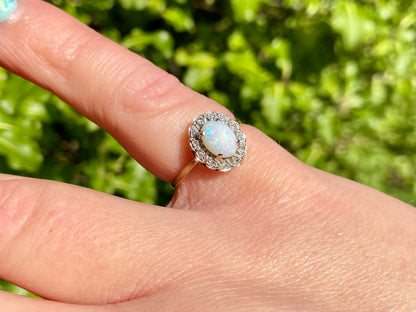 Vintage 9ct Gold Opal & Diamond Ring