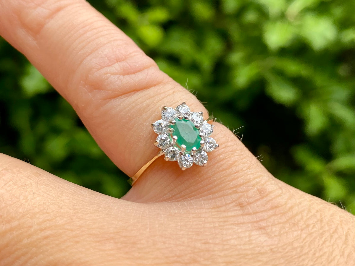 Vintage 9ct Gold Emerald & Cubic Zirconia Ring