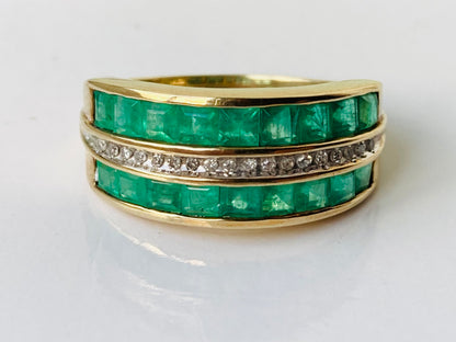 9ct Gold Emerald & Diamond Ring