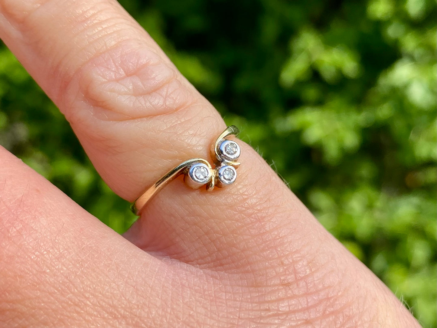 Vintage 9ct Gold Diamond Ring