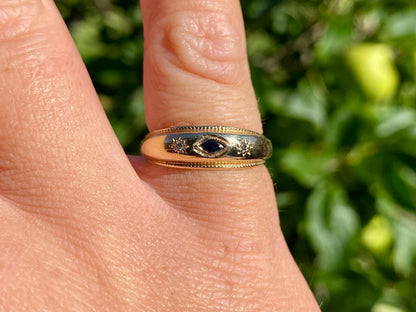 9ct Gold Sapphire & Diamond Ring