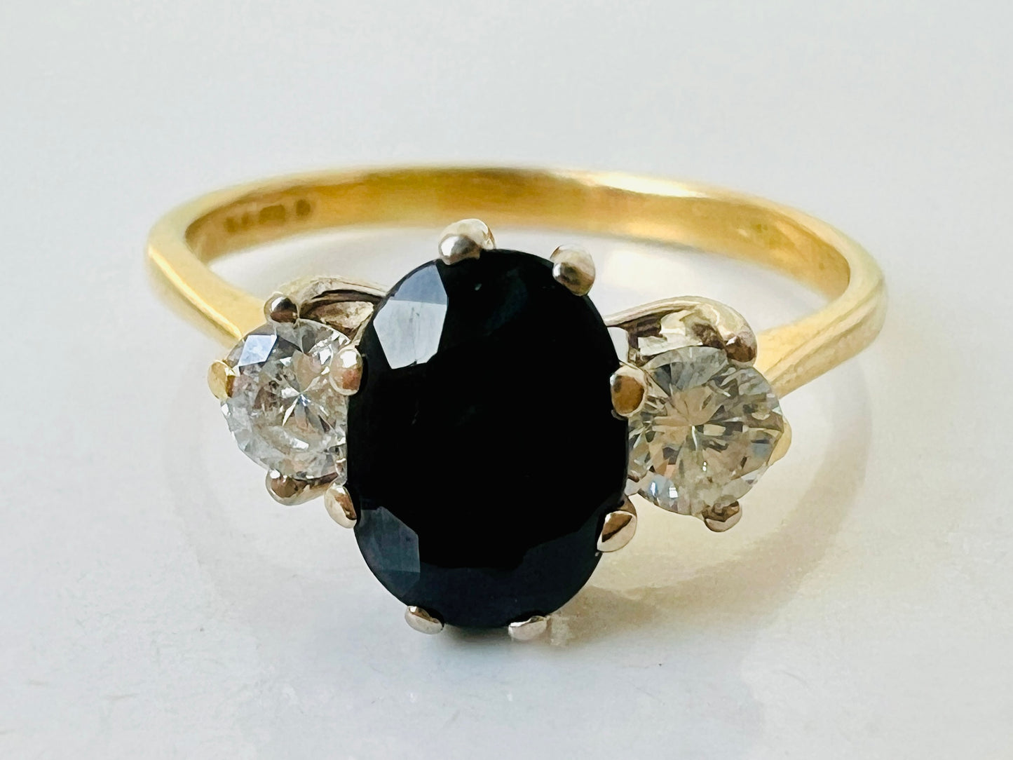 18ct Gold Sapphire & Diamond Ring