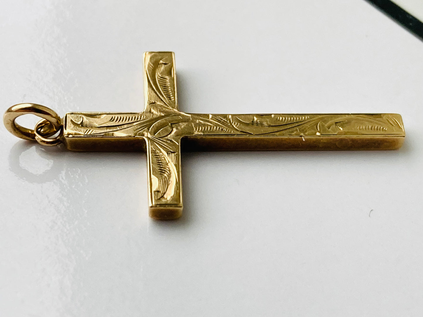 9ct Gold Cross Pendant