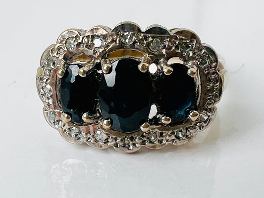 Vintage 9ct Gold Sapphire & Diamond Ring