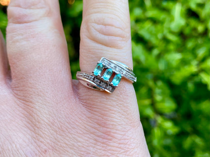 9ct Gold Apatite & Diamond Ring