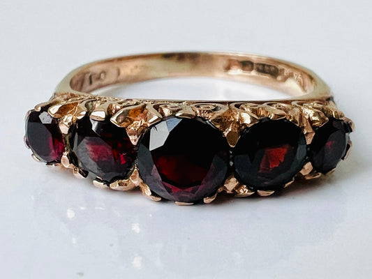 Vintage 9ct Gold Garnet Ring