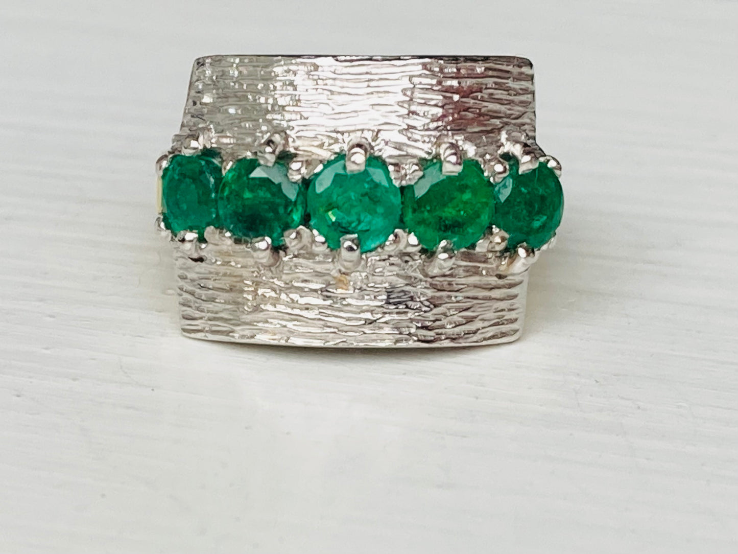 18ct Gold Emerald Ring