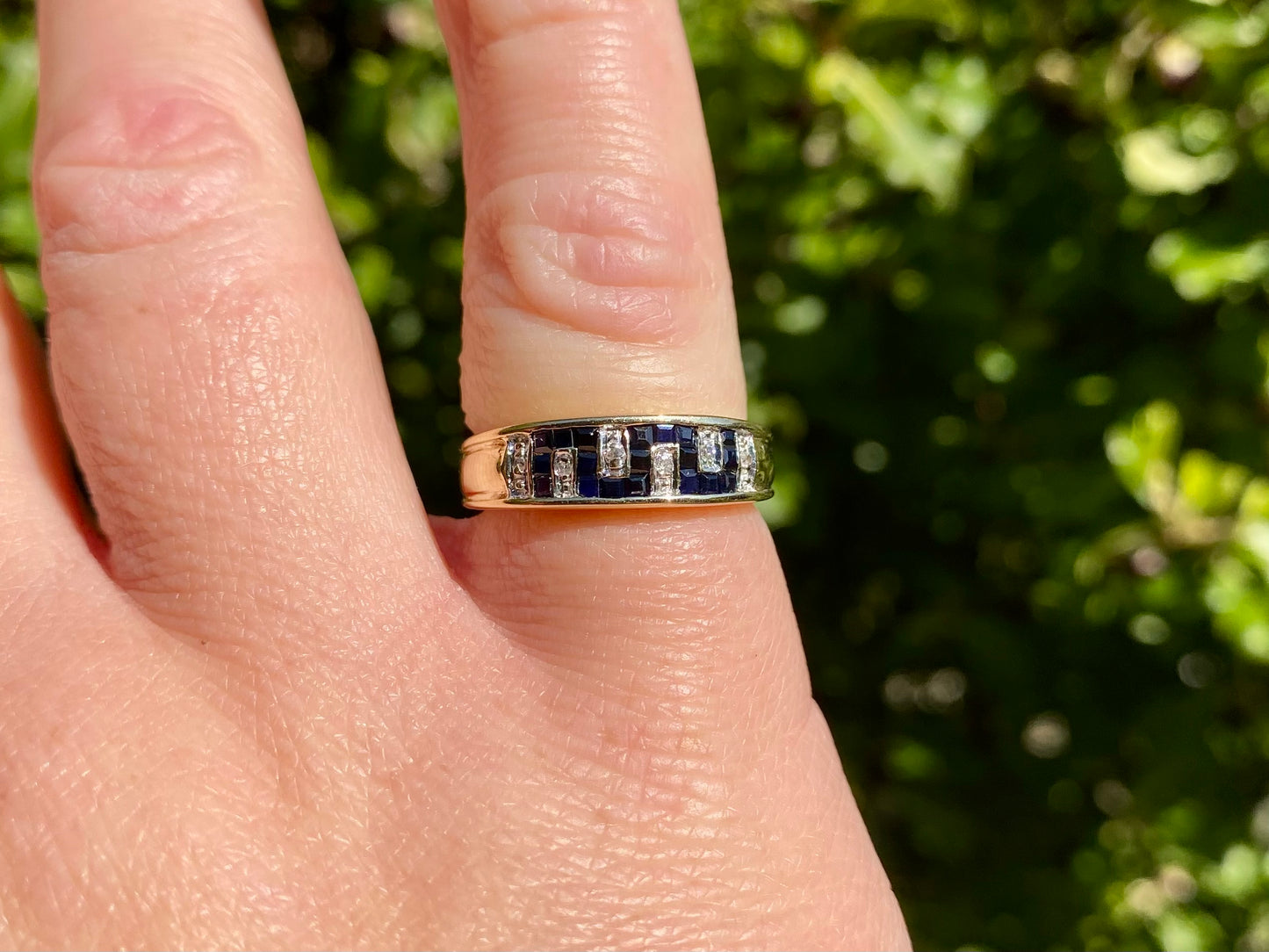 9ct Gold Sapphire & Diamond Ring
