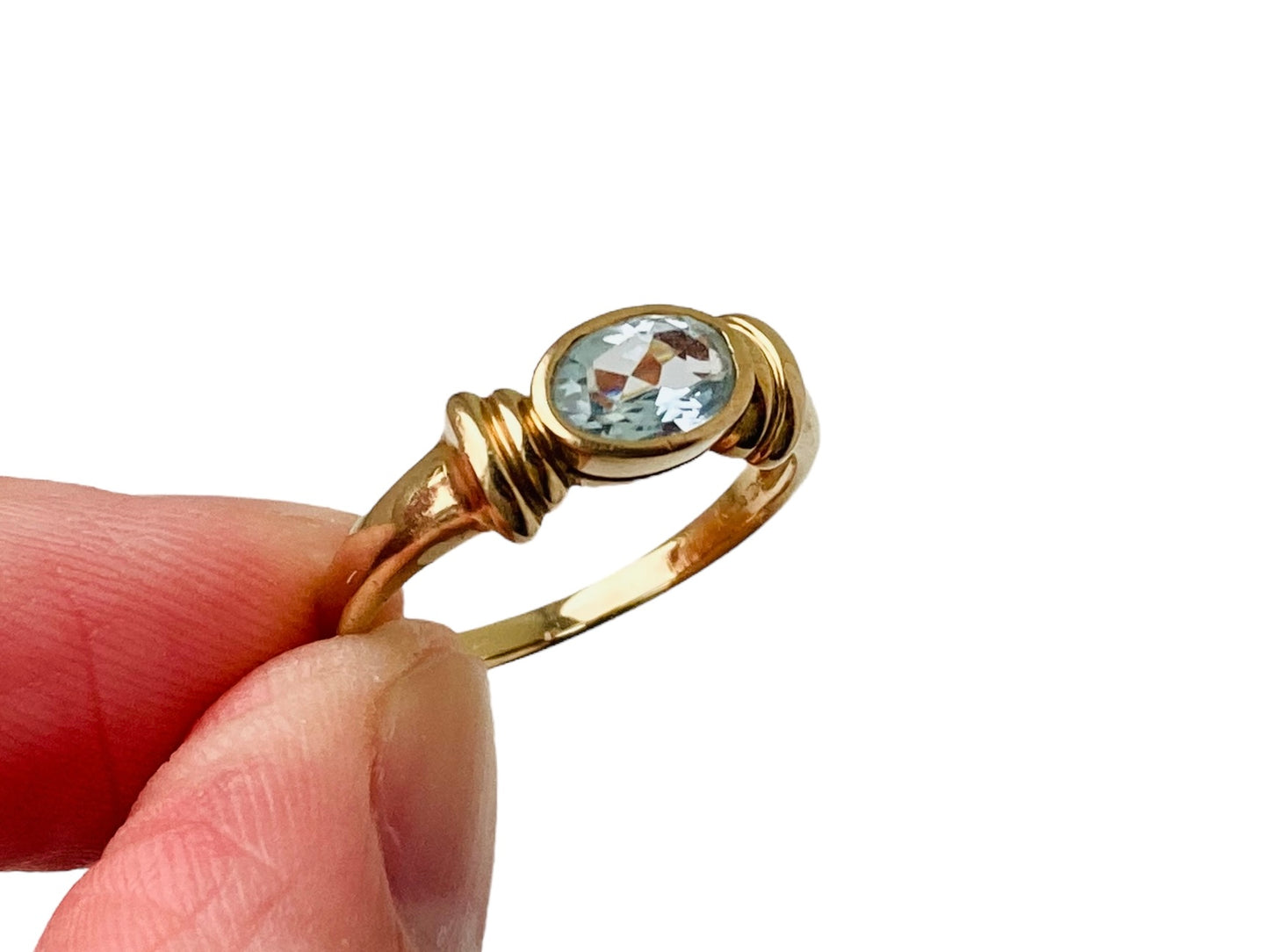 9ct Gold Aquamarine Ring