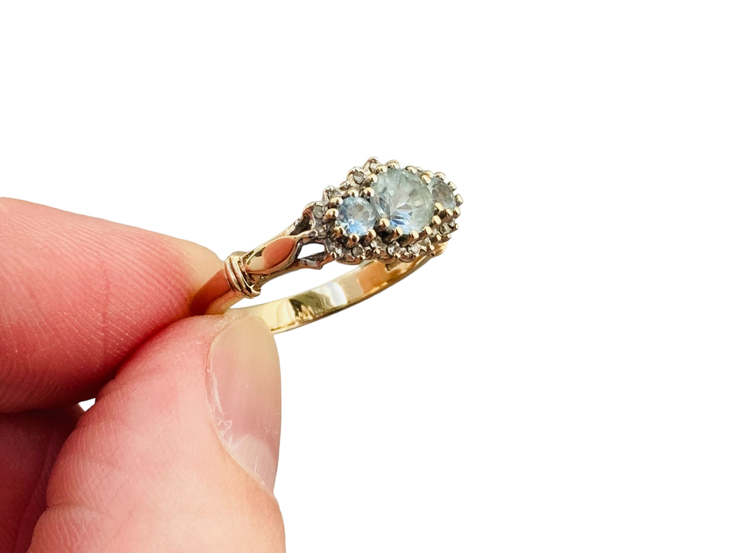 9ct Gold Aquamarine & Diamond Ring