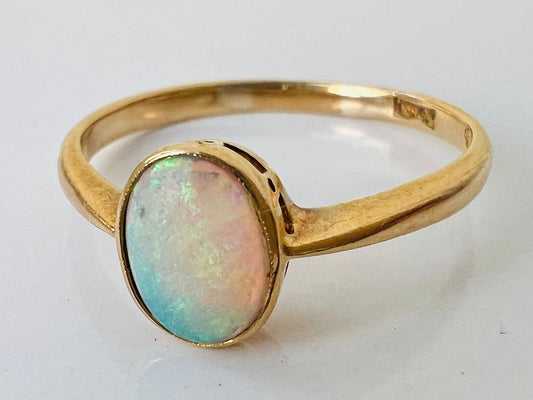 Antique 18ct Gold Opal Ring