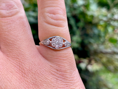 Antique 18ct Gold Diamond Daisy Ring