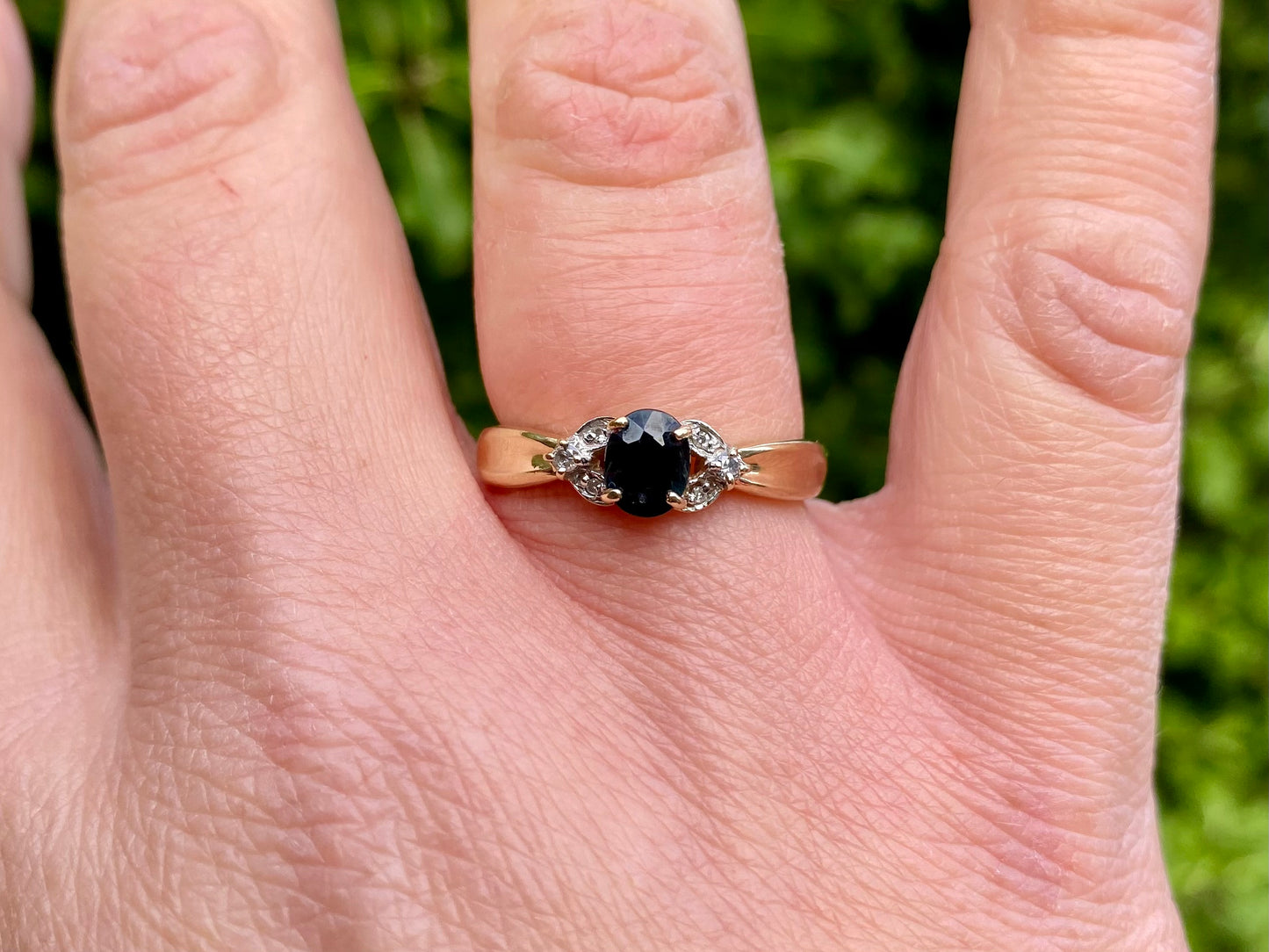 9ct Gold Sapphire & Diamond Ring
