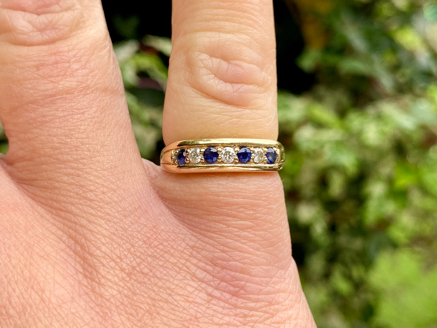 9ct Gold Sapphire & Diamond Ring