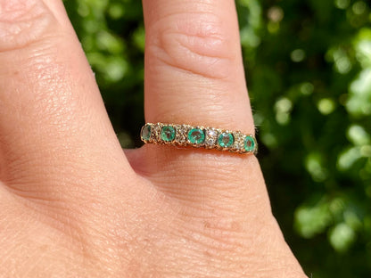 Vintage 9ct Gold Emerald & Diamond Ring