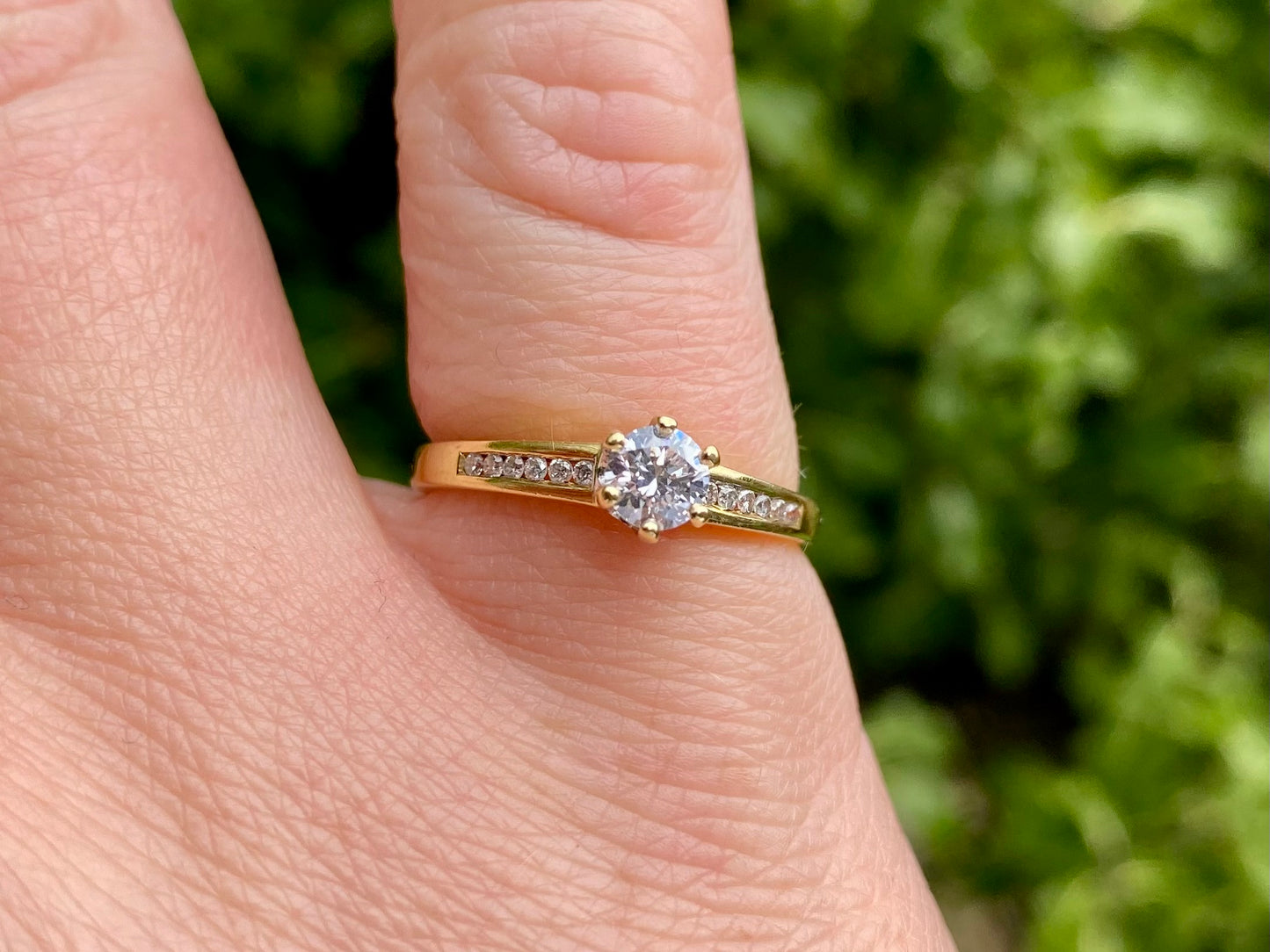 18ct Gold Diamond Ring