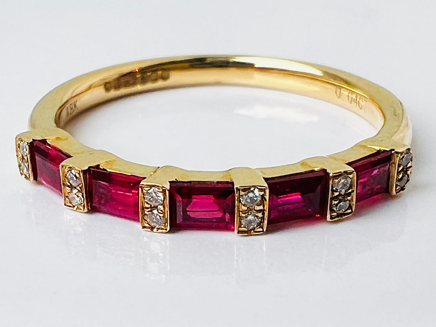 18ct Gold Ruby & Diamond Ring