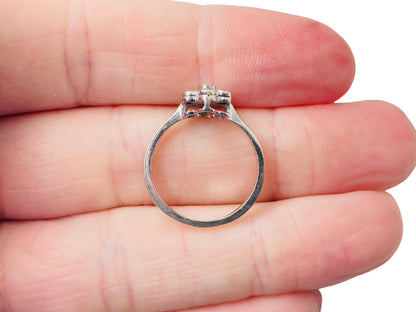 9ct Gold Diamond Daisy Ring
