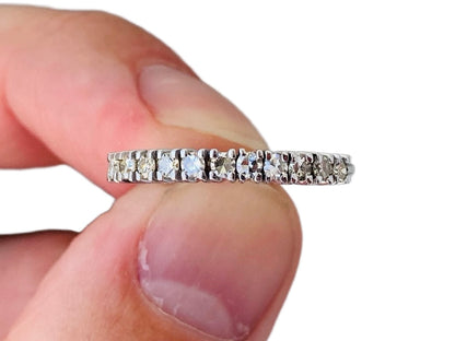 Vintage 18ct Gold Eleven-Stone Diamond Ring