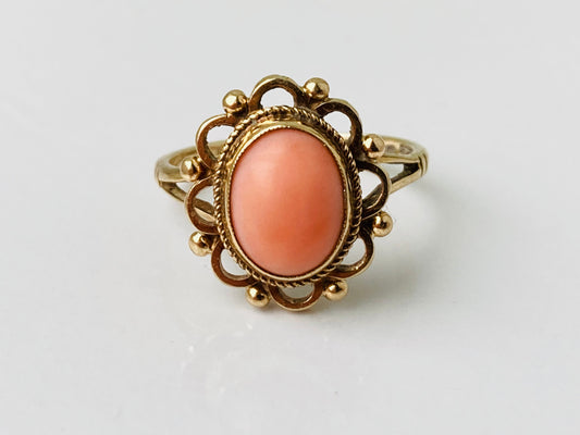 Vintage 9ct Gold Coral Ring