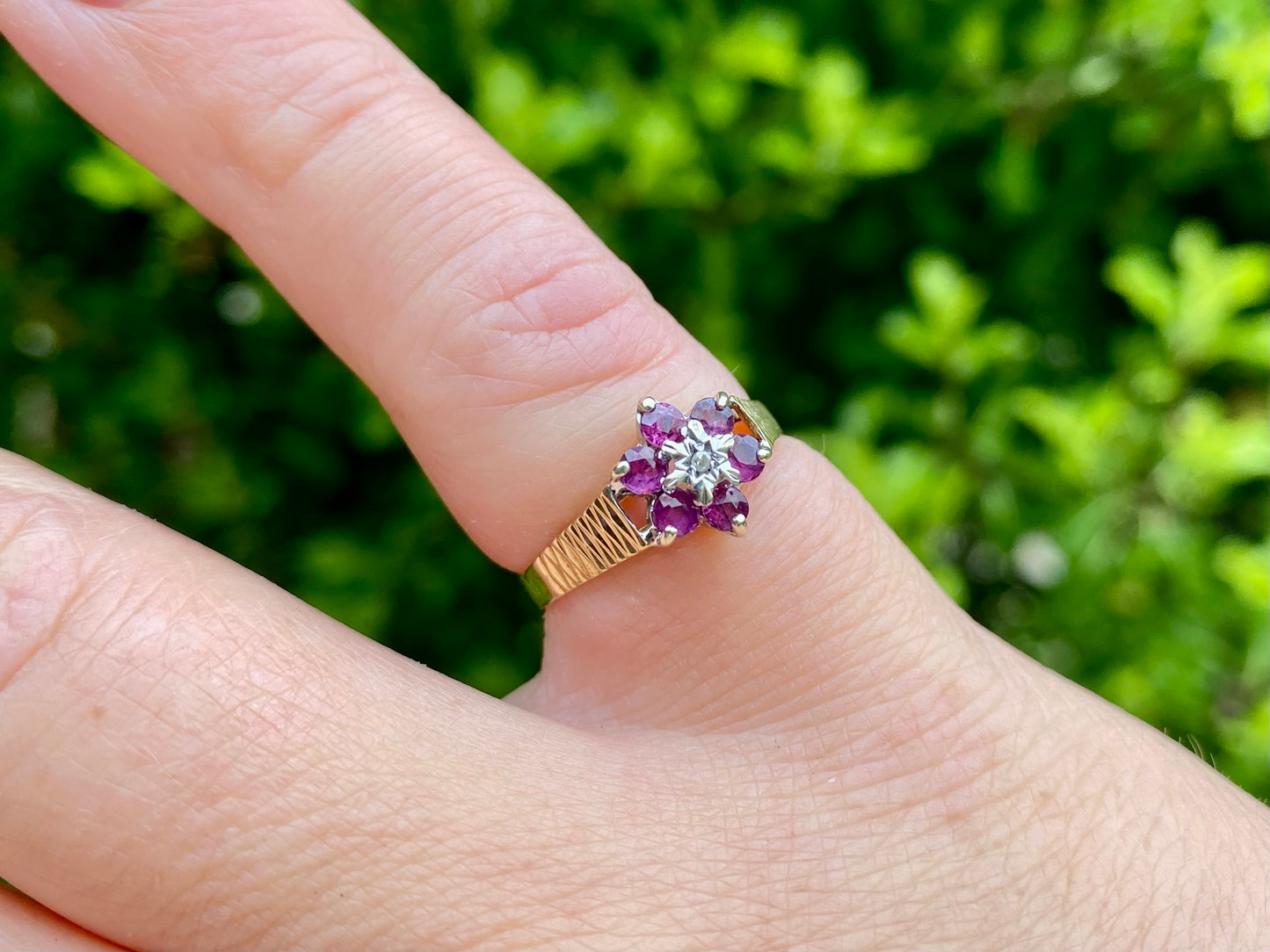 Vintage 9ct Gold Ruby & Diamond Ring