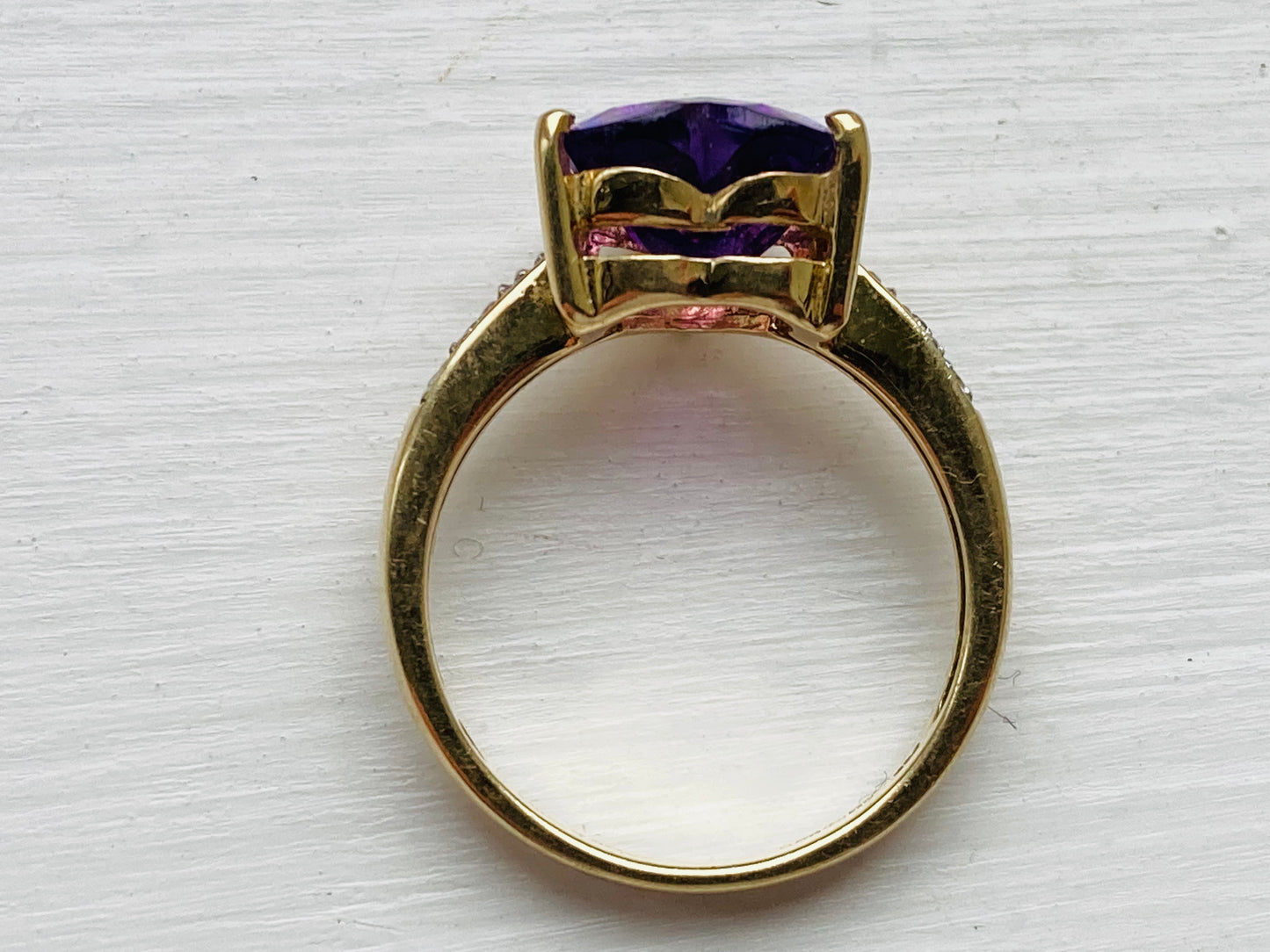 9ct Gold Amethyst & Diamond Ring