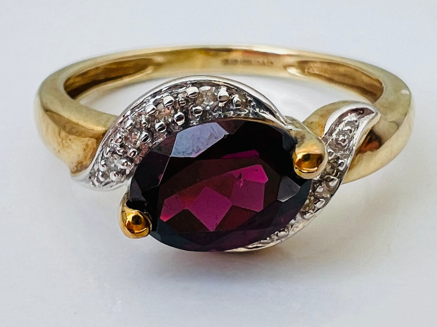 9ct Gold Rhodolite Garnet & Diamond Ring