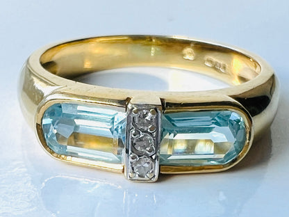 18ct Gold Aquamarine Diamond Ring