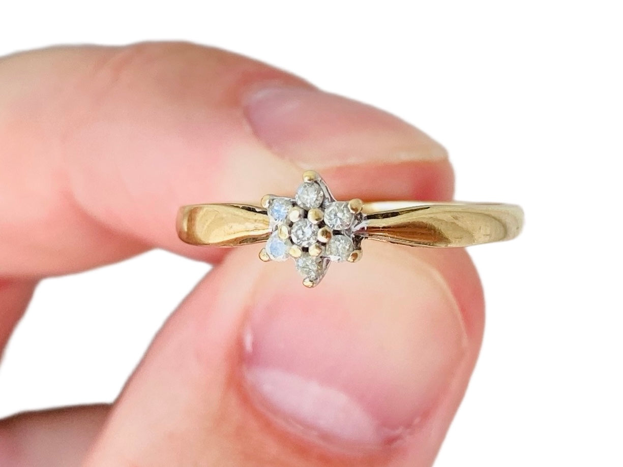 9ct Gold Diamond Ring