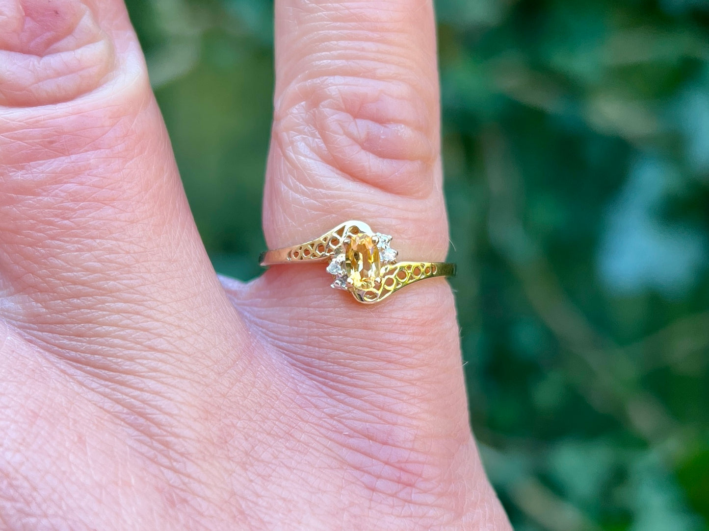 9ct Gold Citrine & Diamond Ring
