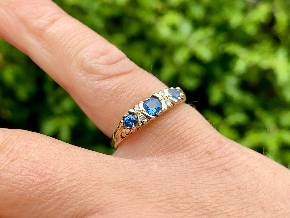 9ct Gold Sapphire & Diamond Ring