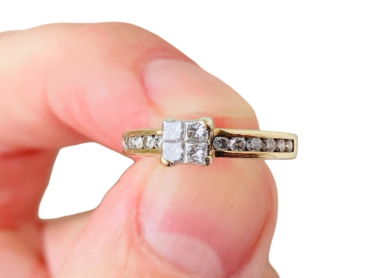 9ct Gold Diamond Ring