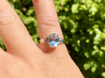 9ct Gold Aquamarine & Diamond Ring